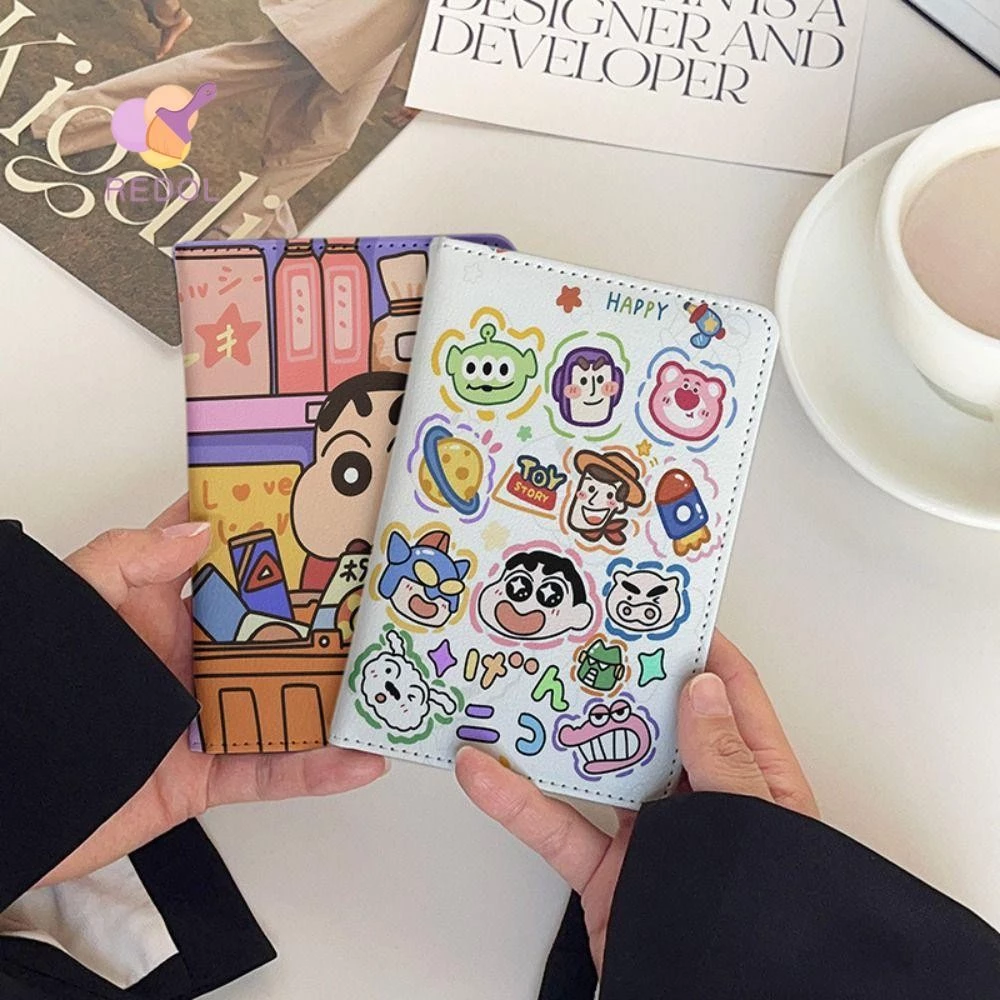 Làm thế nào để bảo vệ hộ chiếu của bạn khi đi du lịch nước ngoài mà không cần lo lắng về việc bị mất hoặc hư hỏng?