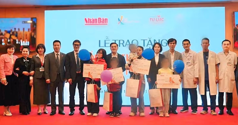 Học bổng “Tự lực vì chính tôi”: Hỗ trợ tài chính cho trẻ em có người thân hiến tạng