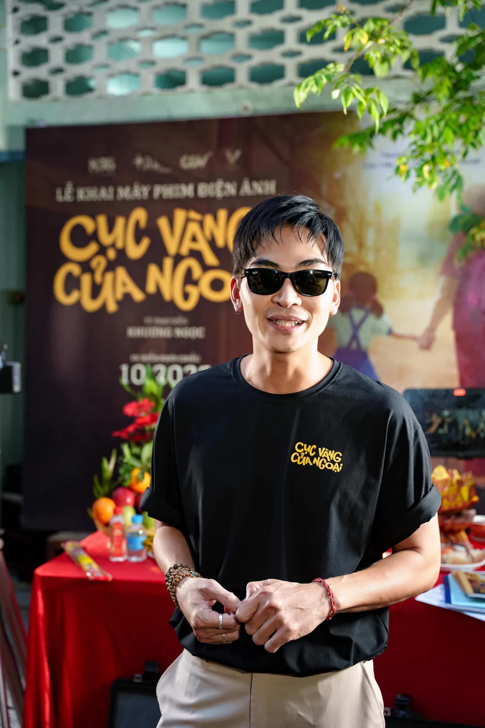 Đạo diễn Khương Ngọc tại buổi khai máy
