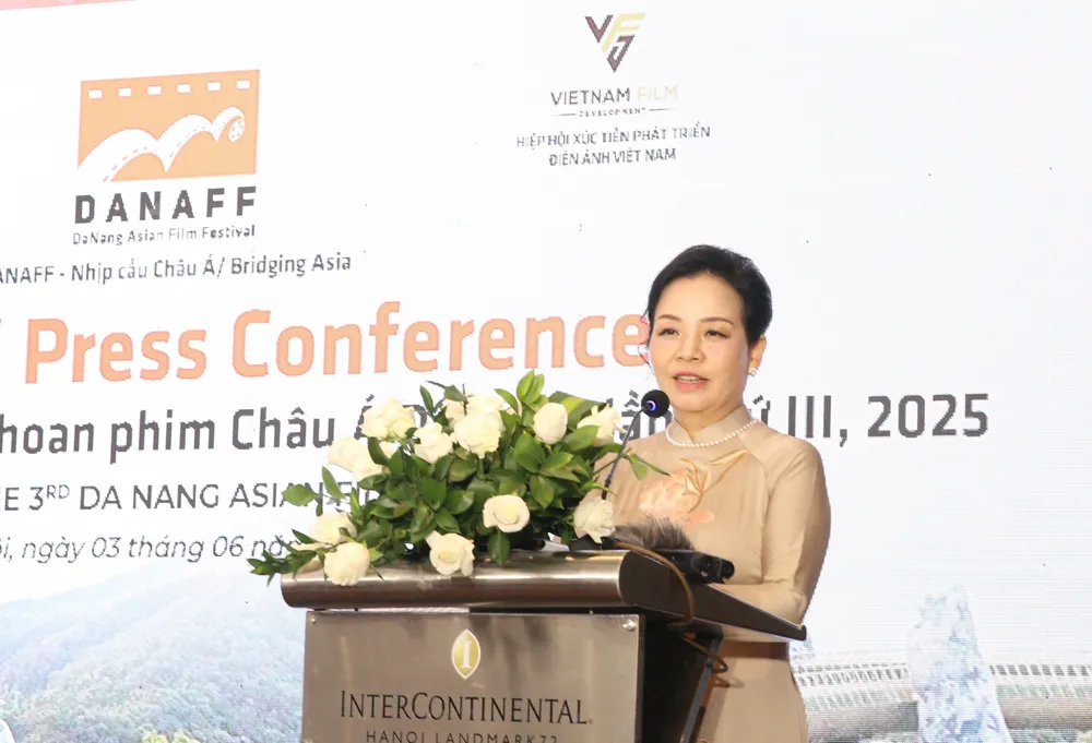TS Ngô Phương Lan TS Ngô Phương Lan, Chủ tịch Hiệp hội Xúc tiến phát triển Điện ảnh Việt Nam