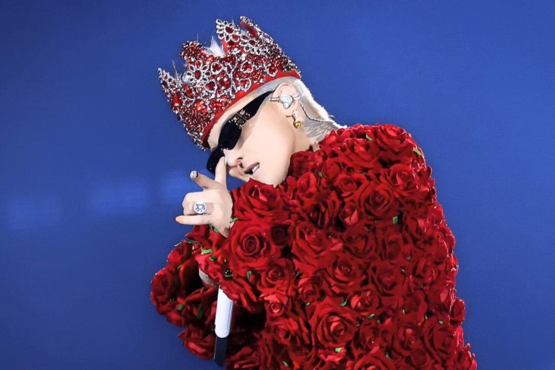 G-Dragon tỏa sáng trên sân khấu G-Dragon trên sân khấu