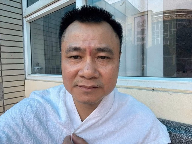 NSND Tự Long NSND Tự Long bị ốm sau chương trình