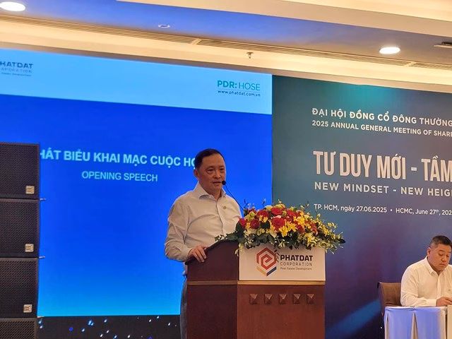 Chủ tịch HĐQT PDR, ông Nguyễn Văn Đạt phát biểu tại ĐHĐCĐ 2025 Chủ tịch HĐQT PDR, ông Nguyễn Văn Đạt phát biểu tại ĐHĐCĐ 2025