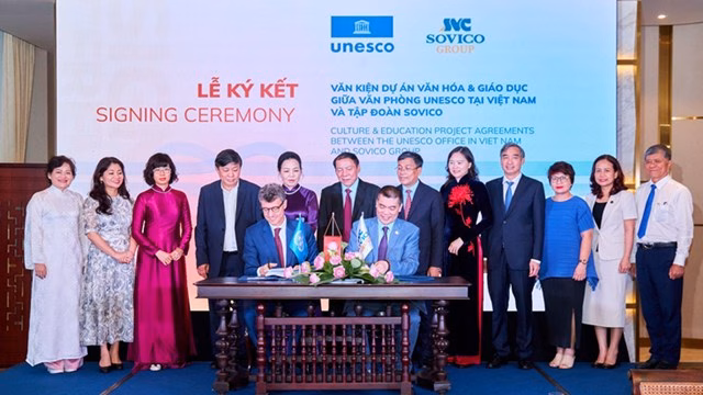 Lễ ký kết hợp tác của UNESCO và SOVICO triển khai dự án Xây dựng Trường học Hạnh phúc tại Việt Nam Lễ ký kết hợp tác của UNESCO và SOVICO triển khai dự án Xây dựng Trường học Hạnh phúc tại Việt Nam