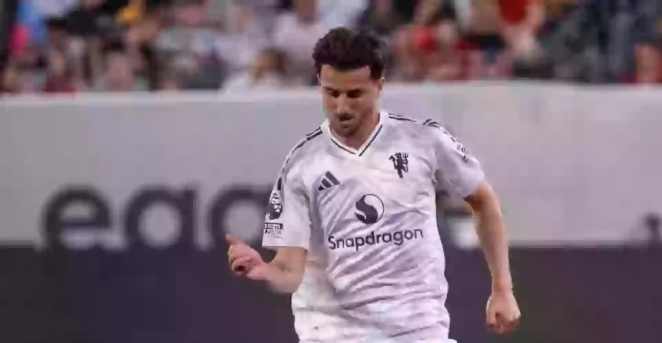 Real Madrid tính bán Vinicius Jr với giá kỷ lục 350 triệu euro CDV MU doi ban Mason Mount hinh anh