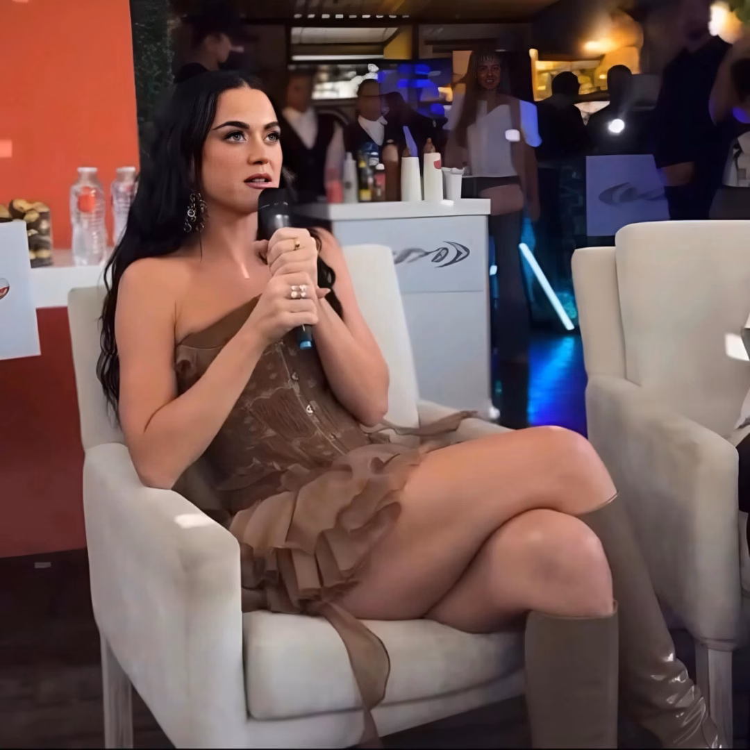 BST – Thương hiệu thời trang Việt gây ấn tượng với thiết kế váy được Katy Perry diện