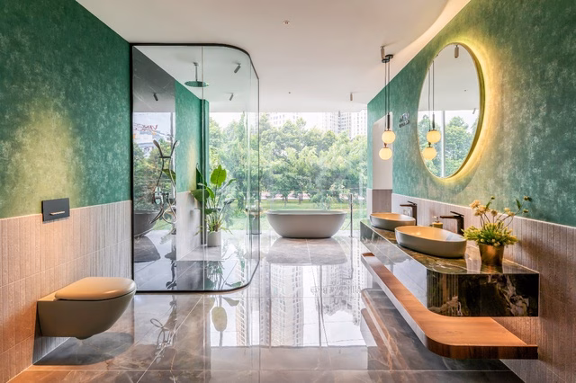 Không gian tắm mô phỏng tại showroom, nơi khách hàng có thể bước vào và cảm nhận các bộ sưu tập Villeroy & Boch khi được ứng dụng thực tế.