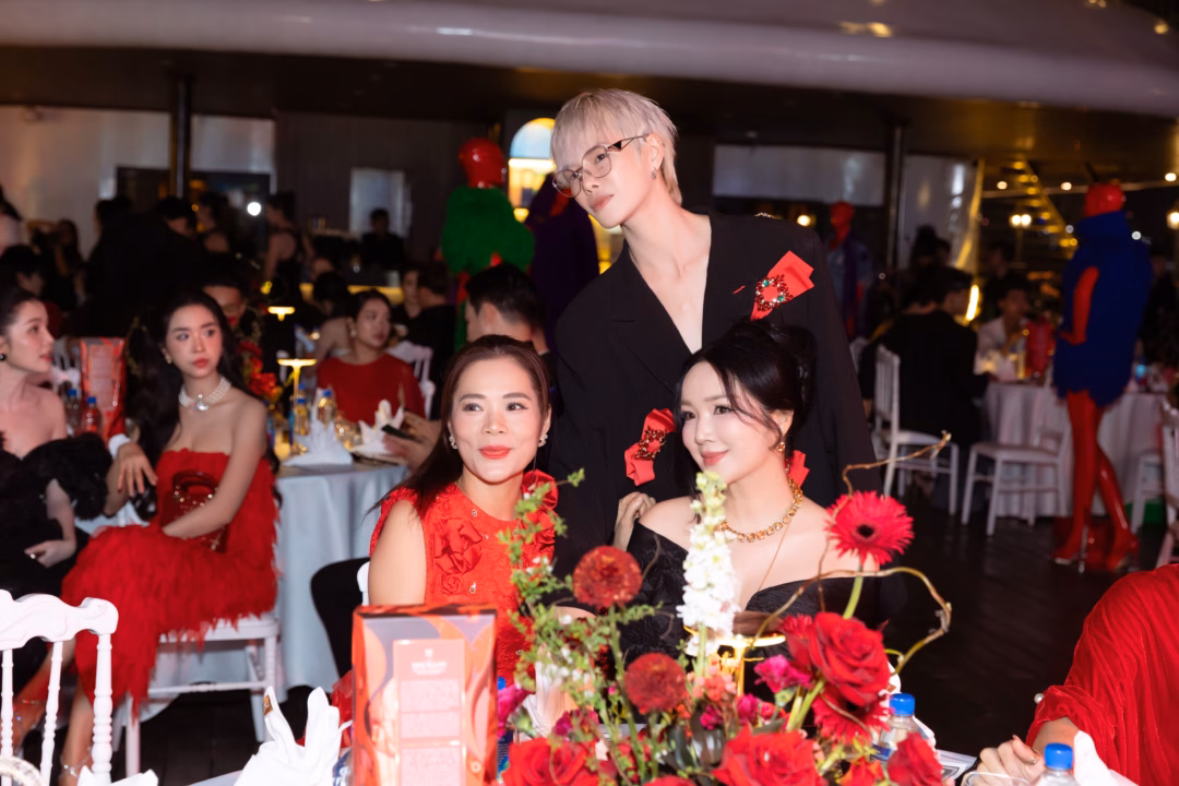 Hoa hậu Giáng My trong váy đêm Haute Holiday 2026 Hoa hậu Giáng My trong váy đêm Haute Holiday 2026