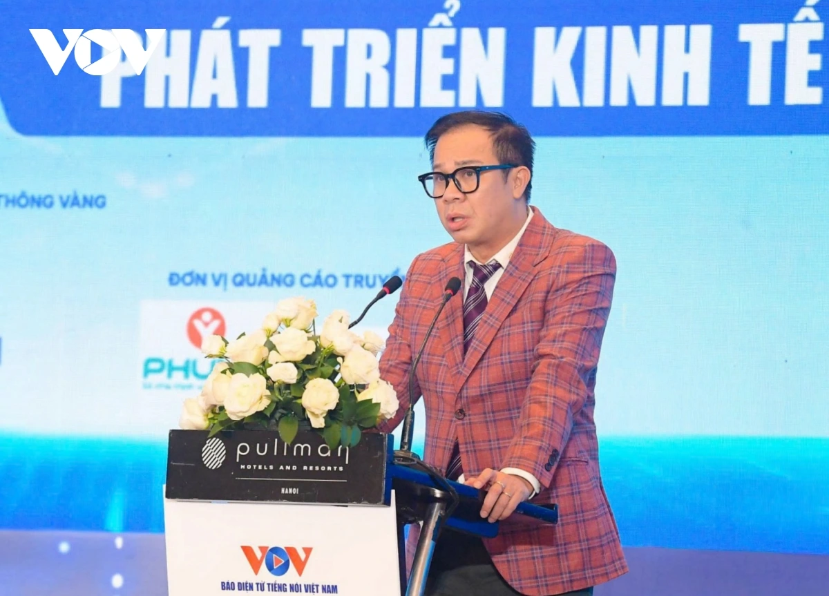 Ông Nguyễn Hữu Thái Hòa - Phó Viện Trưởng Viện Trí Việt IVM - VUSTA (Bộ Khoa học và Công nghệ), Chủ tịch VDIC, Trung tâm Thông tin Truyền thông số Việt Nam của Hội Truyền Thông Số (VDCA) trình bày tham luận tại diễn đàn.