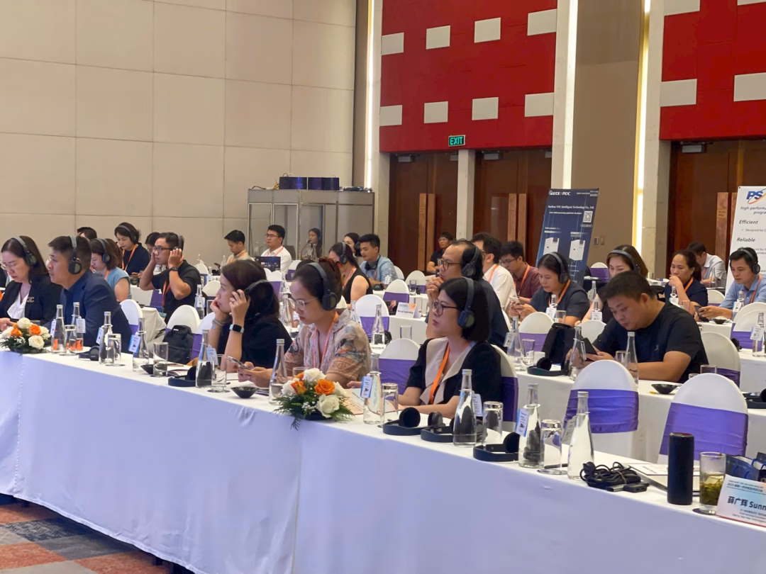 Chuyển đổi số và sản xuất thông minh: Doanh nghiệp cần lộ trình cụ thể Toàn cảnh Diễn đàn