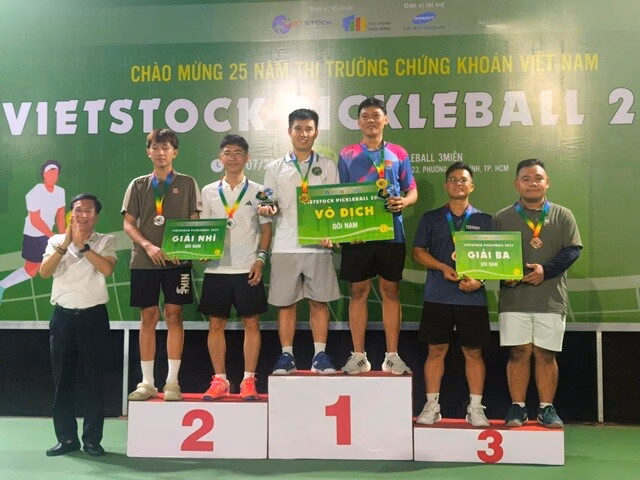 Ông Lê Nhị Năng đánh giá cao giải đấu pickleball do Vietstock tổ chức