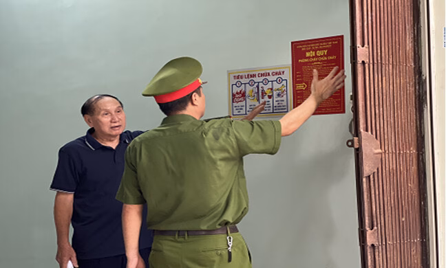 Hà Nội đẩy mạnh phong trào toàn dân bảo vệ an ninh Tổ quốc Công an Hà Nội đảm bảo an toàn cho người dân trong dông lốc