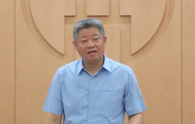 Phó chủ tịch UBND TP.Hà Nội Nguyễn Mạnh Quyền phát biểu tại buổi làm việc