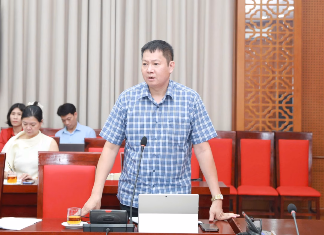 Hà Nội lên kế hoạch thành lập sàn giao dịch công nghệ số Phó Giám đốc Sở Khoa học và Công nghệ thành phố Hà Nội Phan Văn Phúc phát biểu tại hội nghị. Ảnh: PV
