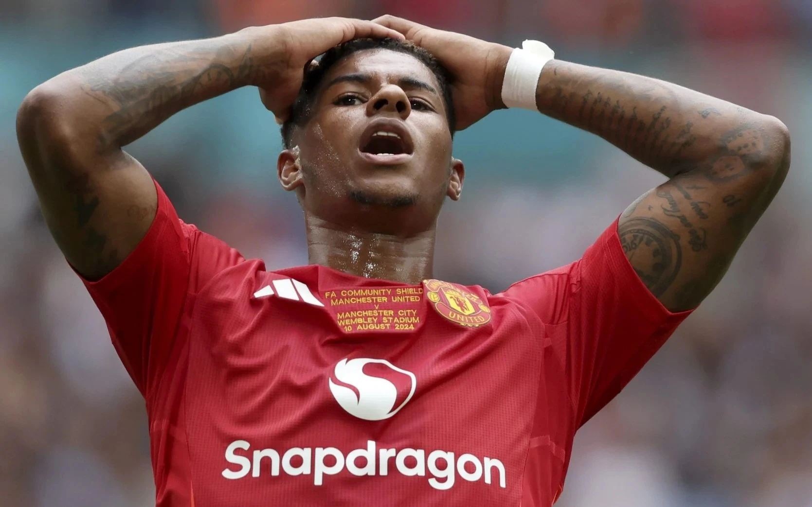 Ngo ngang voi Manchester United hinh anh