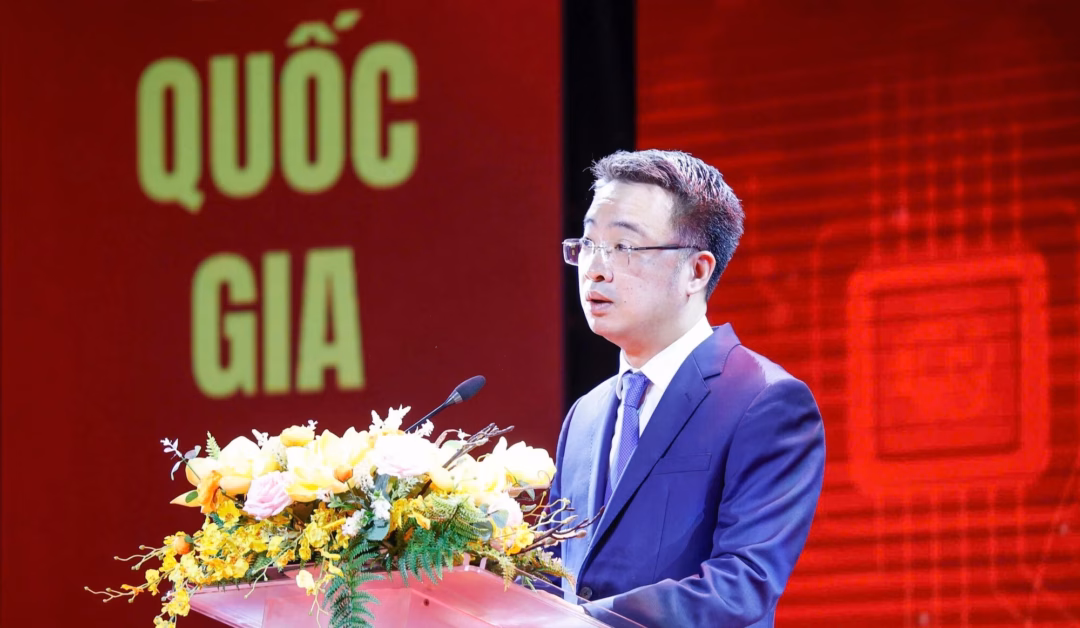 Nâng tầm trí thức trẻ Việt: Đầu tư cho tương lai đất nước PGS -TS Đào Việt Hằng phát biểu tại diễn đàn
