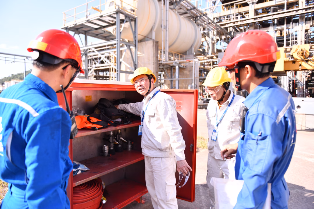 Petrovietnam nhấn mạnh an toàn sức khỏe môi trường tại Lọc hóa dầu Bình Sơn Đoàn công tác kiểm tra trang thiết bị ứng phó sự cố khẩn cấp tại công trường NMLD Dung Quất