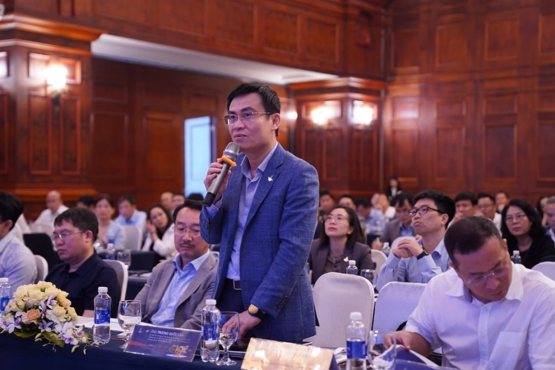 PVEP đẩy mạnh chuyển đổi số để trở thành doanh nghiệp dầu khí số Chủ tịch HĐTV PVEP Trương Quốc Lâm - Trưởng Ban Chỉ đạo KHCN, Đổi mới sáng tạo và CĐS phát biểu chỉ đạo tạo Hội thảo báo cáo kết quả khảo sát CĐS. Ảnh: PVEP.