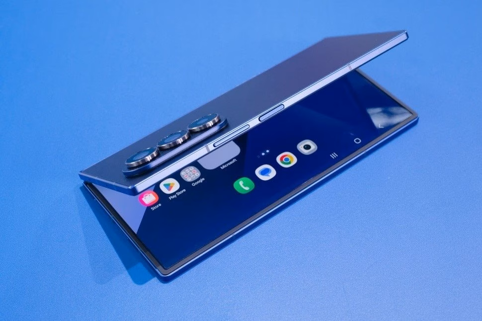 Smartphone gập: Cuộc đua về độ mỏng và trải nghiệm người dùng
Samsung không chạy theo danh hiệu, mà là trải nghiệm của người dùng.