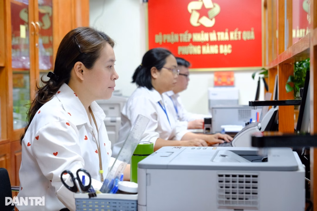 Thủ tướng yêu cầu ‘không để người dân thiếu điện, lõm sóng’ ở vùng sâu Ưu tiên đào tạo kỹ năng cho cán bộ, công chức xã mới (Ảnh minh họa: DT).