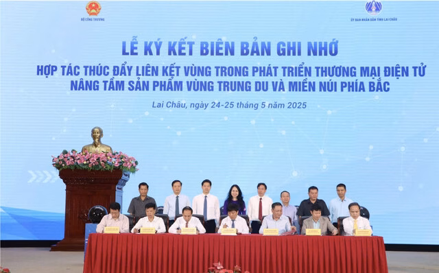 Thúc đẩy liên kết vùng phát triển thương mại điện tử tại Lai Châu Trung tâm eComDX sẽ tiếp tục triển khai các khóa đào tạo chuyên sâu cho các doanh nghiệp, hộ kinh doanh...