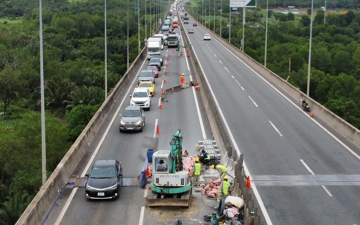 CSGT TP.HCM hướng dẫn đi lại 'né' kẹt xe cao tốc TP.HCM - Long Thành - Dầu Giây những ngày tới - Ảnh 1.