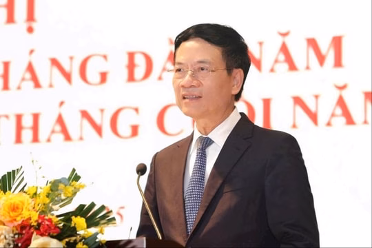 Việt Nam Đẩy Mạnh Phát Triển Hạ Tầng Số Để Trở Thành Hub Dữ Liệu Khu Vực Bộ trưởng Bộ KH&CN "bật mí" cách thu hút nhân tài toàn cầu về Việt Nam