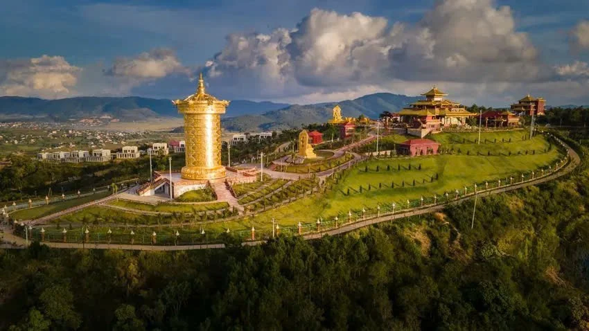 Việt Nam ‘đón sóng’ khách Ấn Độ qua điện ảnh Toàn cảnh Samten Hills Dalat: Không gian văn hoá tâm linh Phật giáo và phim trường chính của bộ phim “Love in Vietnam."
