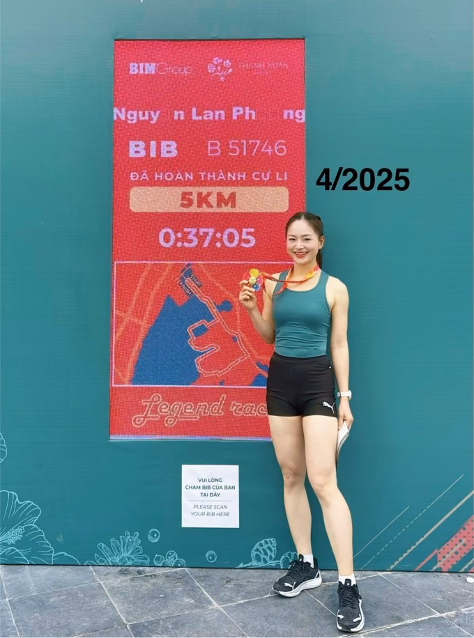Bên cạnh đó, Lan Phương dành nhiều thời gian hơn cho việc luyện tập. Cô không chỉ tập gym, pilates mà còn bén duyên với các giải chạy phong trào. Nữ diễn viên nói cô tập thể thao chăm chỉ vì đó là thời gian duy nhất có thể dành cho mình mà không thấy có lỗi. Ngoài ra, cô đi gặp bác sĩ tâm thần và chuyên viên tâm lý để vượt qua cảm giác trầm cảm.