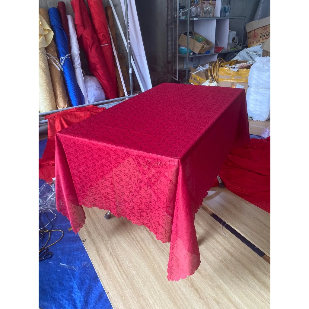 Liệu Khăn Trải Bàn Vải Thun Xốp Hoa Tulip Có Phải Lựa Chọn Hoàn Hảo Cho Không Gian Ăn Uống Của Bạn?