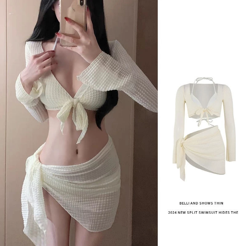 Mặc Bikini Đi Biển mà Không Biết Mẹo Này thì Chỉ Có Buồn