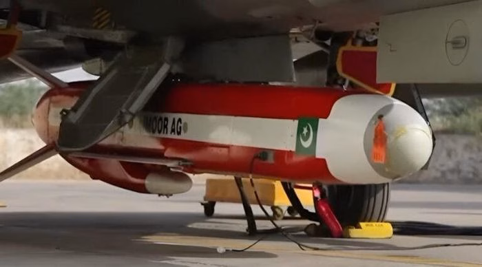 Cận cảnh Taimoor