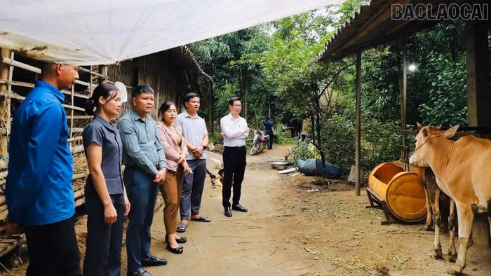 Hành động ngay hôm nay Lãnh đạo xã giao lưu với người dân