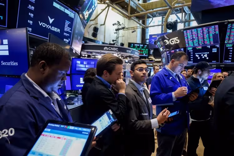 Cổ phiếu công nghệ dẫn đầu, Phố Wall phá kỷ lục mới trong phiên 6/1/2026