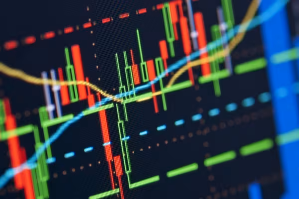 Phiên 06/01: VN-Index có khả năng phá đỉnh, HNX-Index vẫn giảm