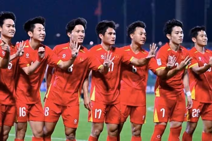 HLV Kim Sang-sik Lộ Diện: Làn Gió U23 Nào Sẽ Bay Lên Đội Tuyển Việt Nam?