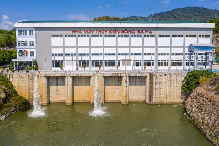 Thủy điện Sông Ba Hạ: Lãi ‘Khủng’ Sau ‘Bão’ Xả Lũ Lịch Sử