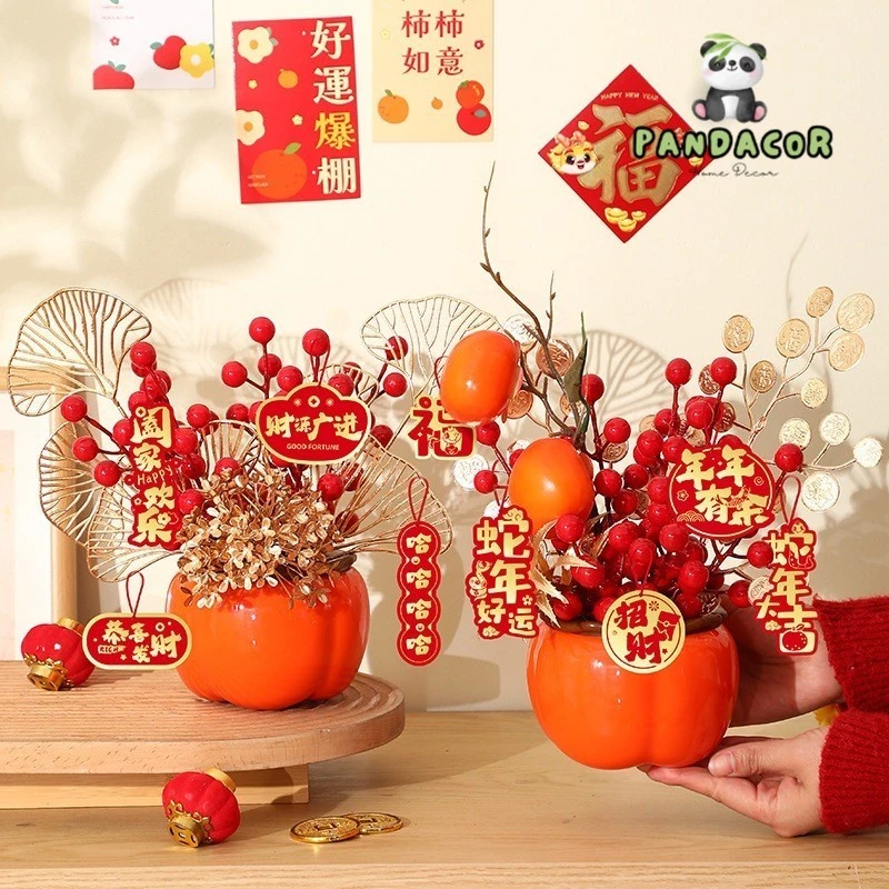 Sự thật về chậu hoa decor Tết: vẻ đẹp bền lâu phụ thuộc vào chất liệu và vị trí đặt.