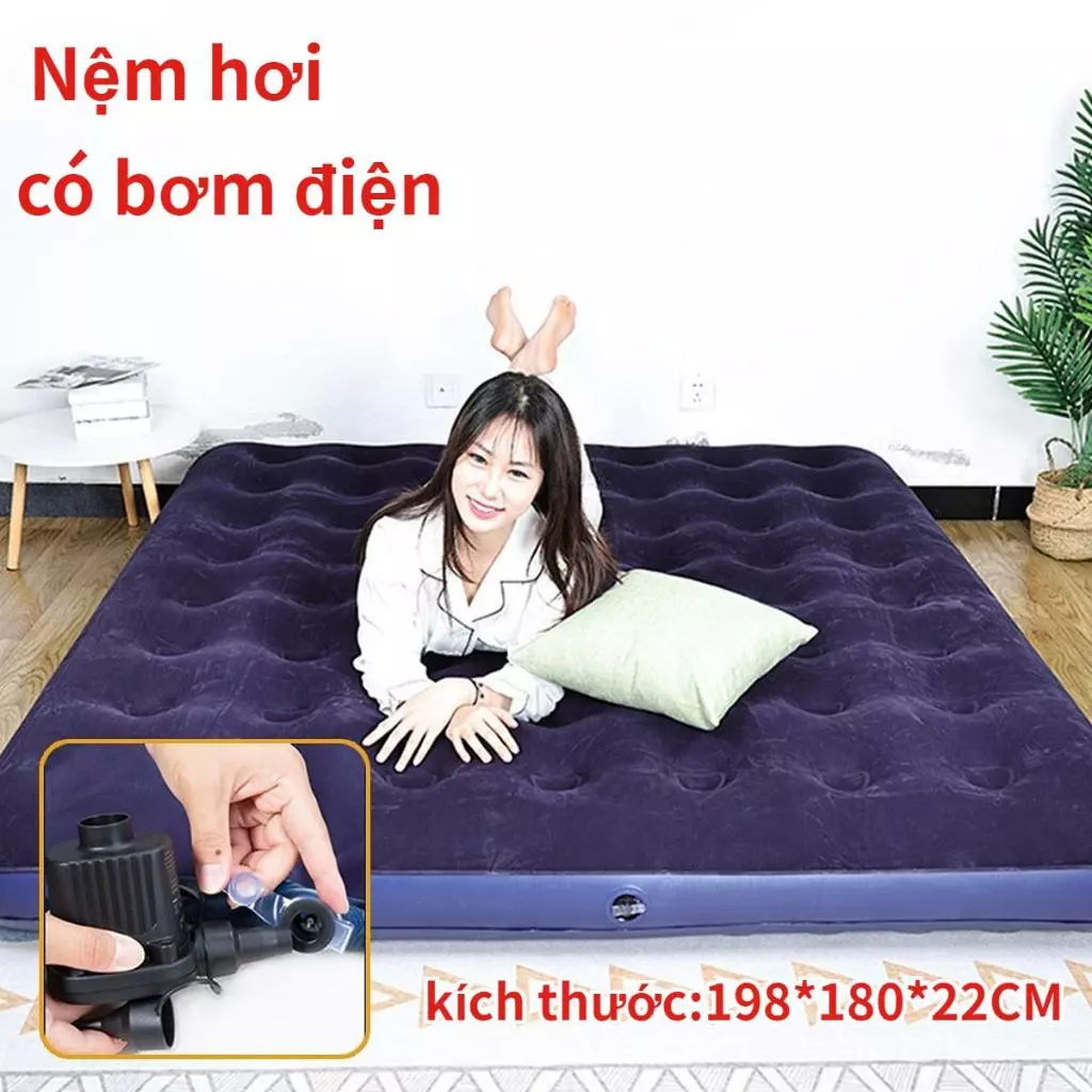 Có cần thiết mua đệm hơi tự bơm cho chuyến đi cắm trại ngắn cuối tuần không?