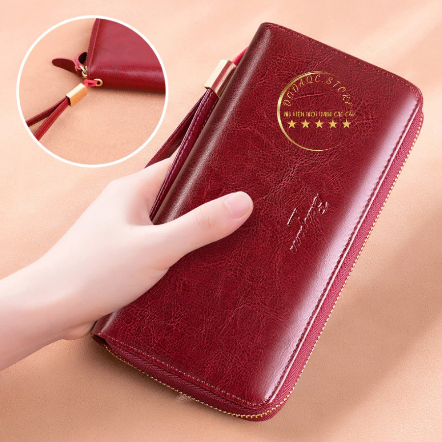 Chiếc ví dài da cao cấp khiến bạn chợt nhận ra sức mạnh của tay cầm dài trong những buổi tiệc tối sang trọng