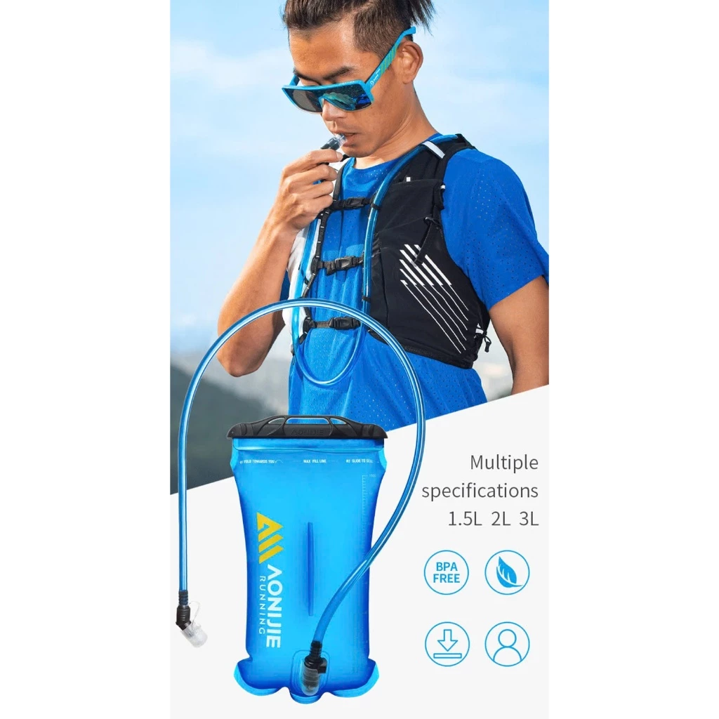 Trong những chuyến trekking, độ cứng của ống trong túi nước quyết định mức độ thoải mái suốt hành trình