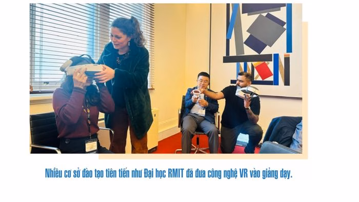 Giảng viên đóng vai trò cố vấn trong việc thiết kế hành trình cảm xúc cho sinh viên ngành du lịch.