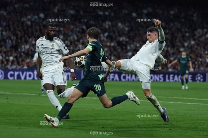 Hat Trick ‘Điên Rồ’ Của Valverde: Tinh Thần Madridismo Lên Ngôi