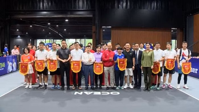 Lễ trao giải v&agrave; tiền thưởng cho c&aacute;c tay vợt đạt th&agrave;nh t&iacute;ch cao tại giải Pickleball