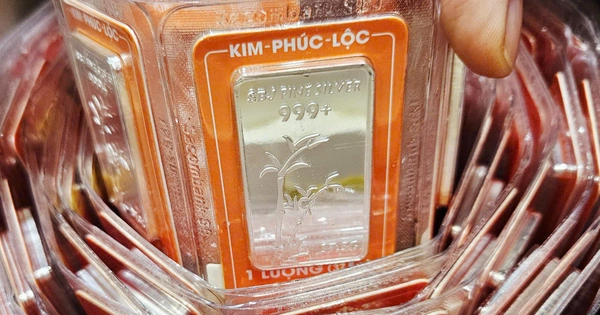 Phân tích Đợt Rớt Giá Sâu Của Bạc So Với Vàng Ngày 13/3