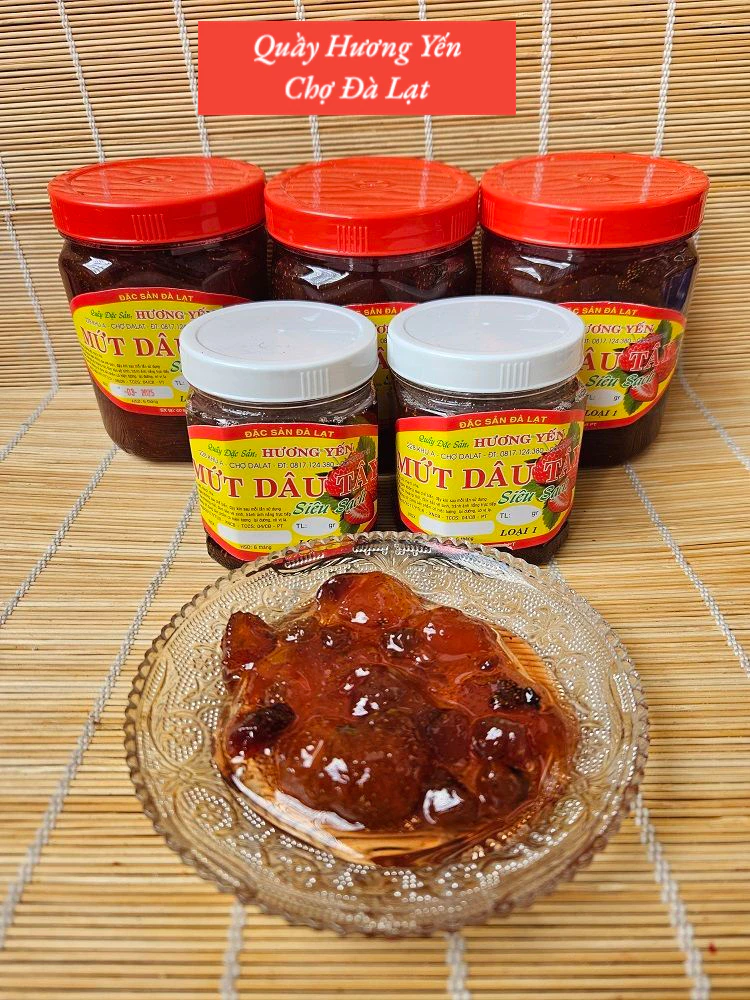 Mứt dâu Đà Lạt làm thay đổi bất ngờ hương vị bánh mì sáng, khác hẳn so với mong đợi