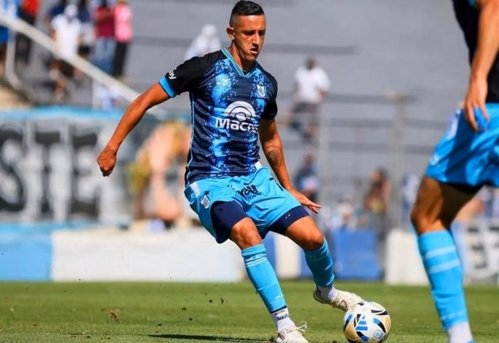 Cầu thủ Jesus David Emiliano Endrizzi bị áp giải vì đe dọa đánh bom