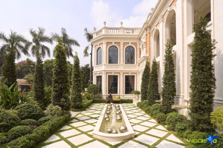 Chi tiết c&acirc;y xanh trong khu vườn của Th&aacute;i C&ocirc;ng