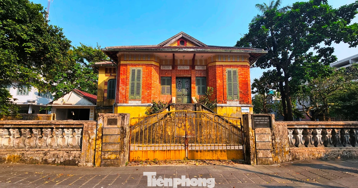 Huế chính thức tháo dỡ biệt thự Pháp cổ 26 Lê Lợi: Vì sao không di dời?