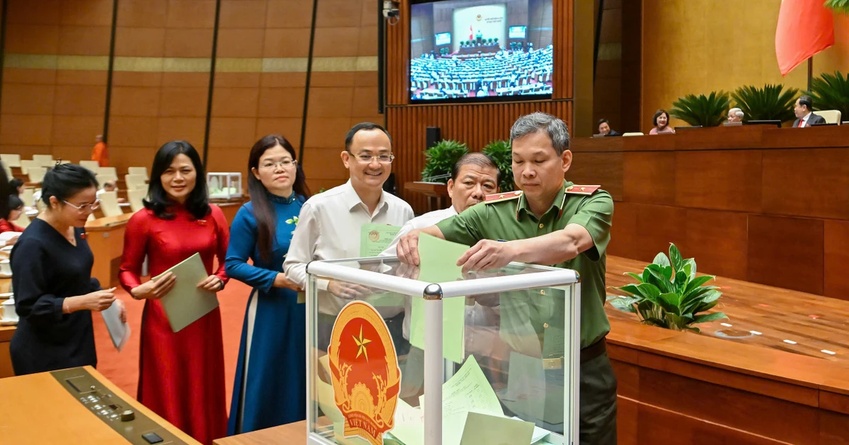 Nhiệm kỳ mới: Những hành động quyết liệt để bứt phá tăng trưởng kinh tế